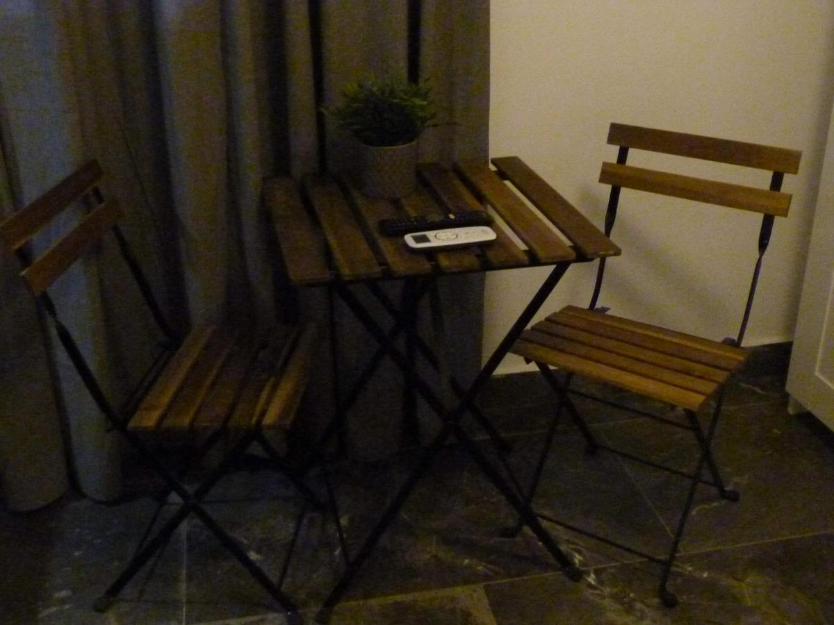 Cozy Rooms 45 Valenza Esterno foto