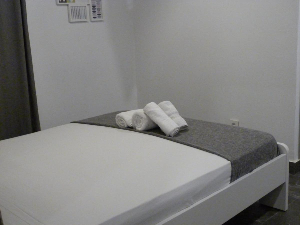 Cozy Rooms 45 Valenza Esterno foto