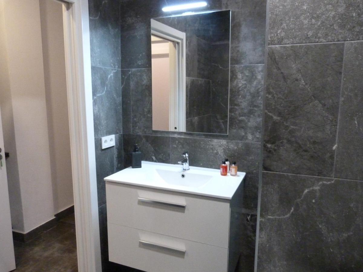 Cozy Rooms 45 Valenza Esterno foto