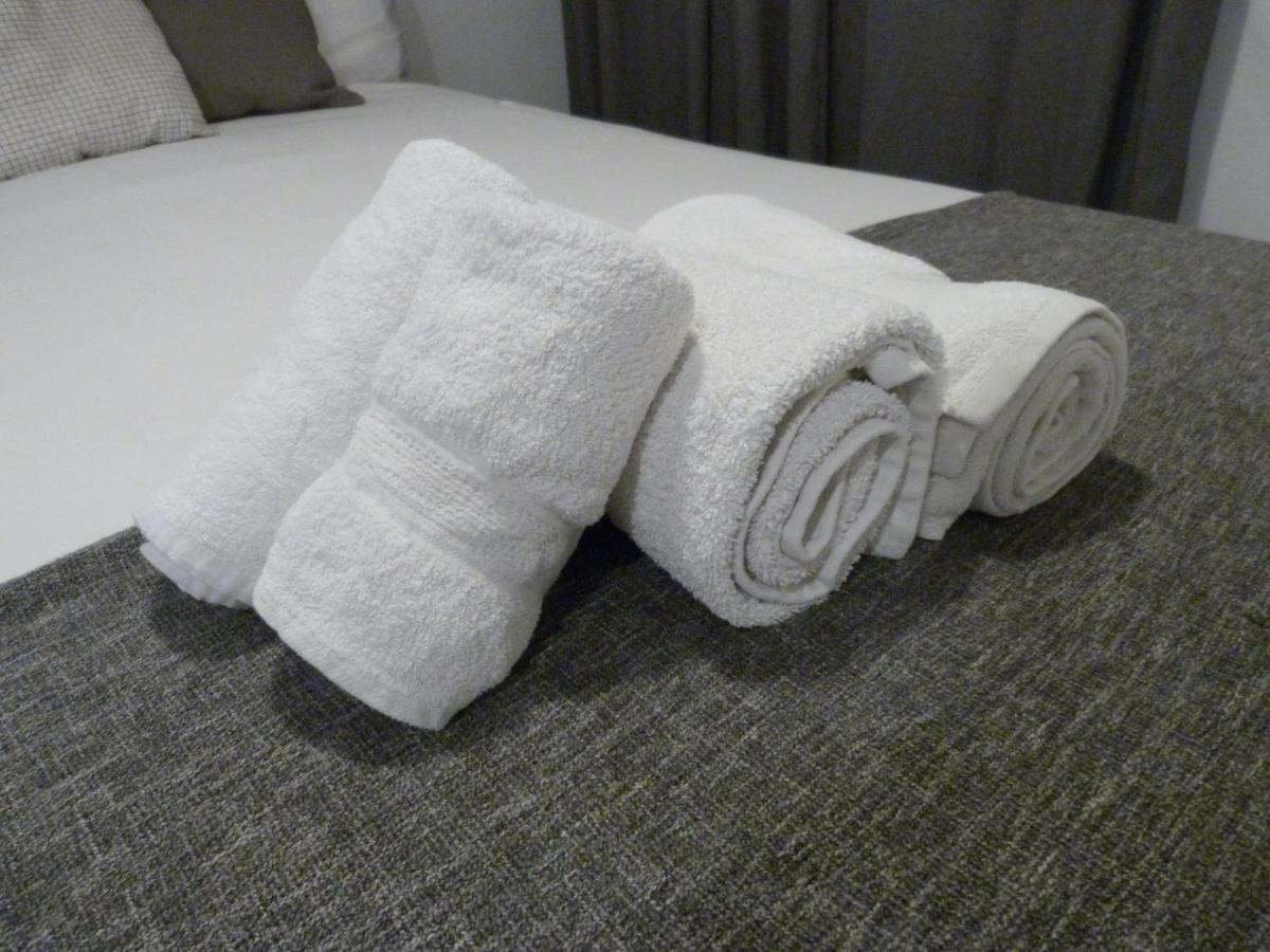 Cozy Rooms 45 Valenza Esterno foto