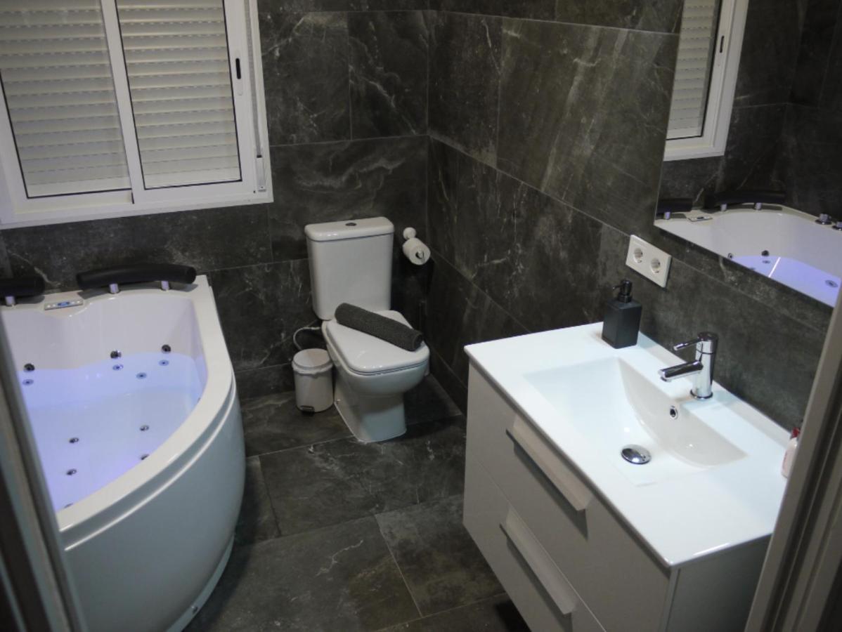Cozy Rooms 45 Valenza Esterno foto