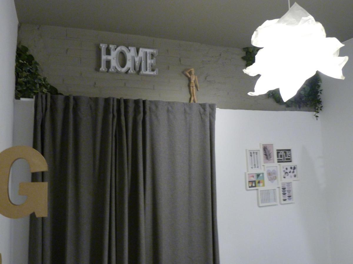 Cozy Rooms 45 Valenza Esterno foto
